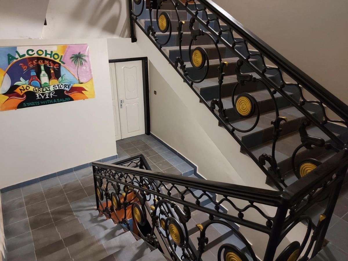 Royal Blue Guest House & Bar لومي المظهر الخارجي الصورة