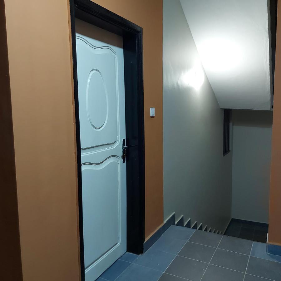 Royal Blue Guest House & Bar لومي المظهر الخارجي الصورة